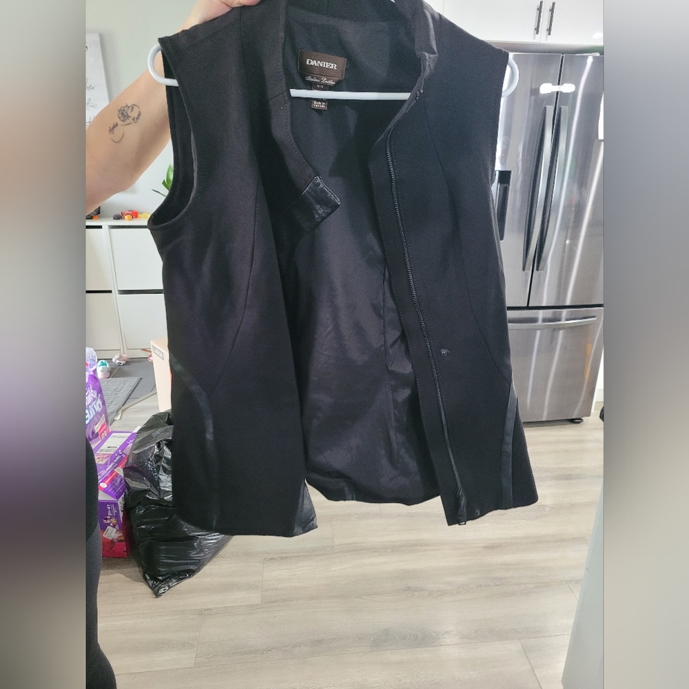 Danier vest
